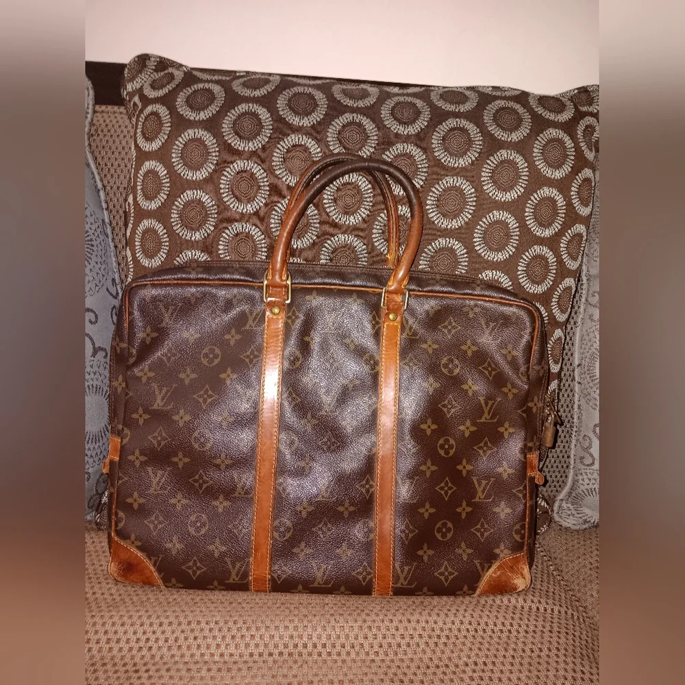 Louis Vuitton monogram briefcase bag with lock